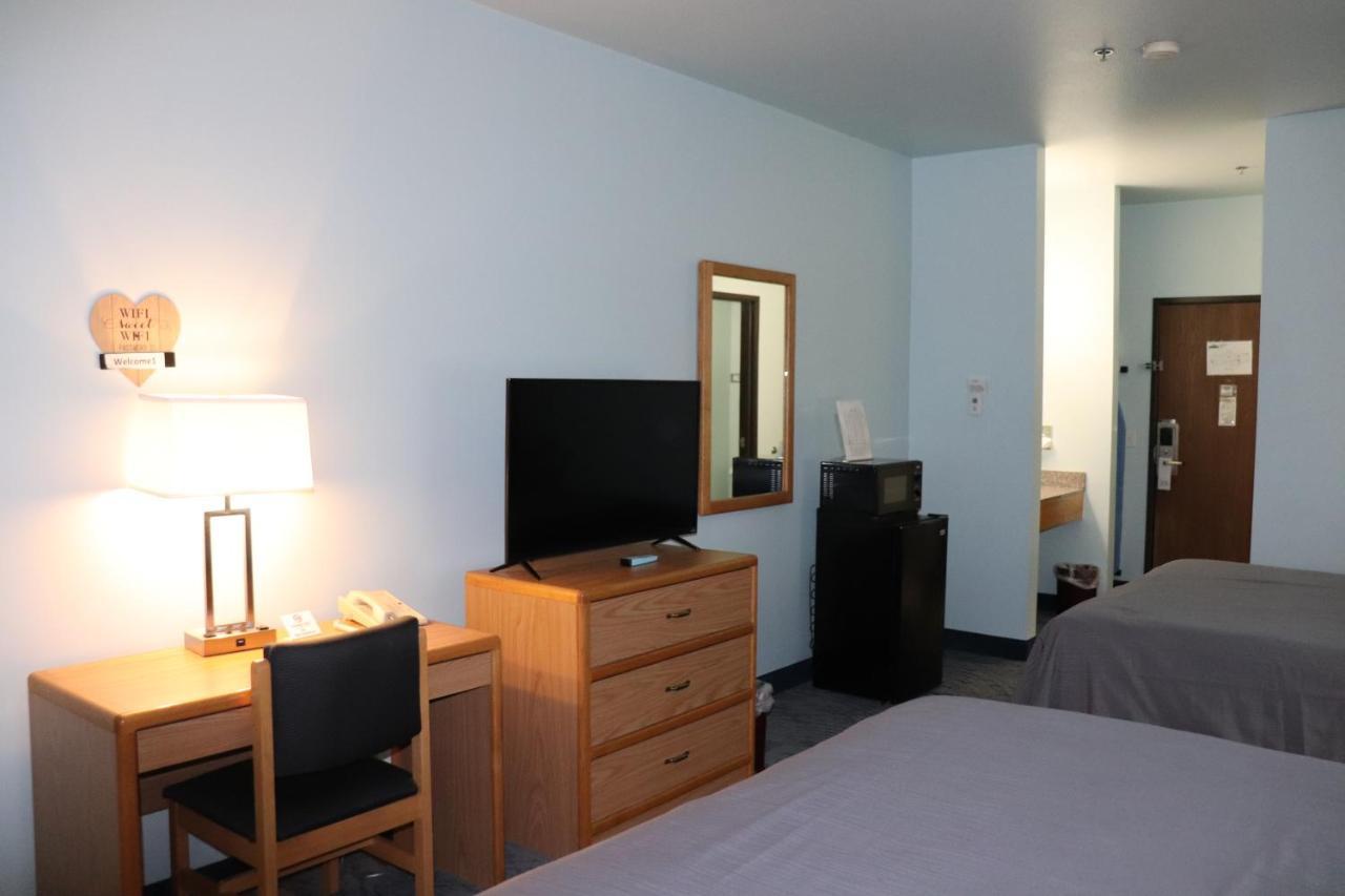 Bay Inn Tawas City Extérieur photo