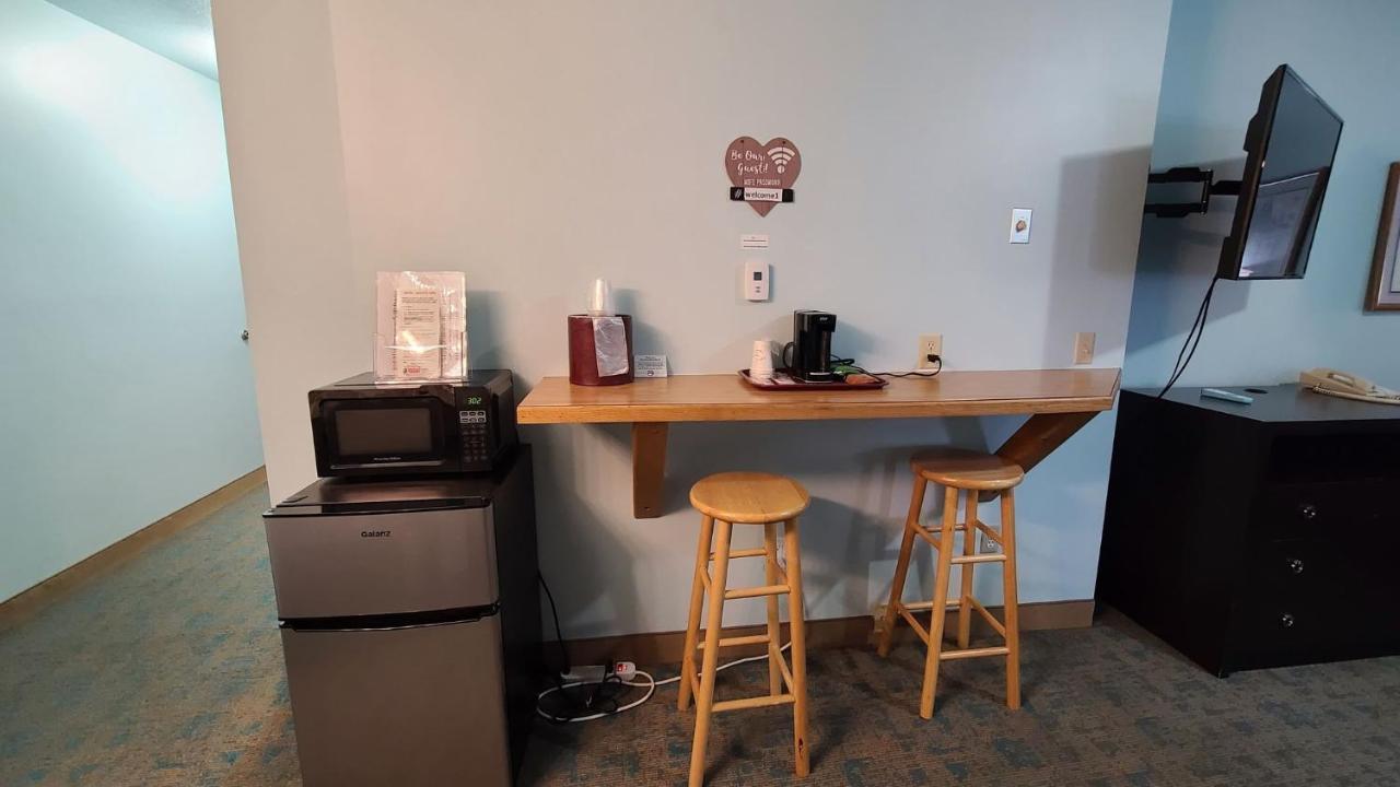 Bay Inn Tawas City Extérieur photo