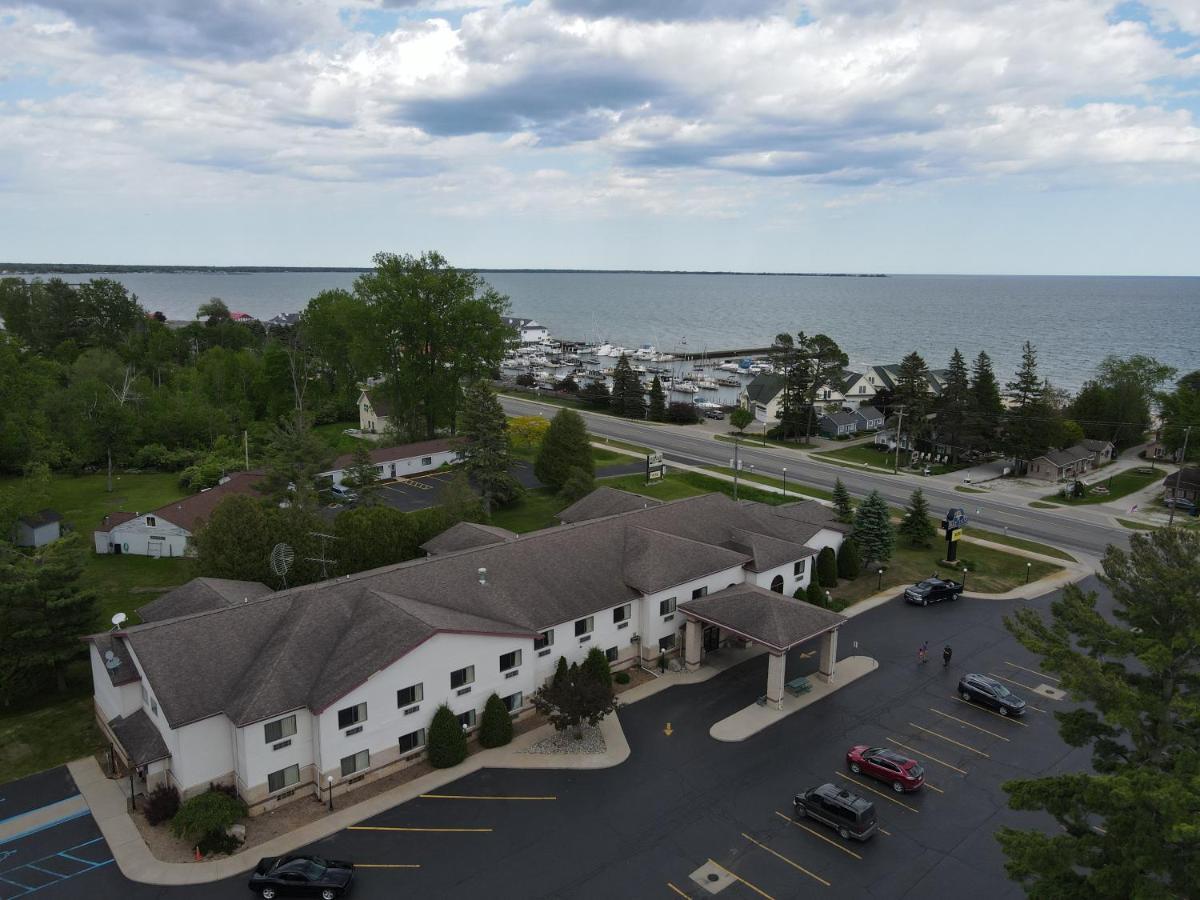 Bay Inn Tawas City Extérieur photo